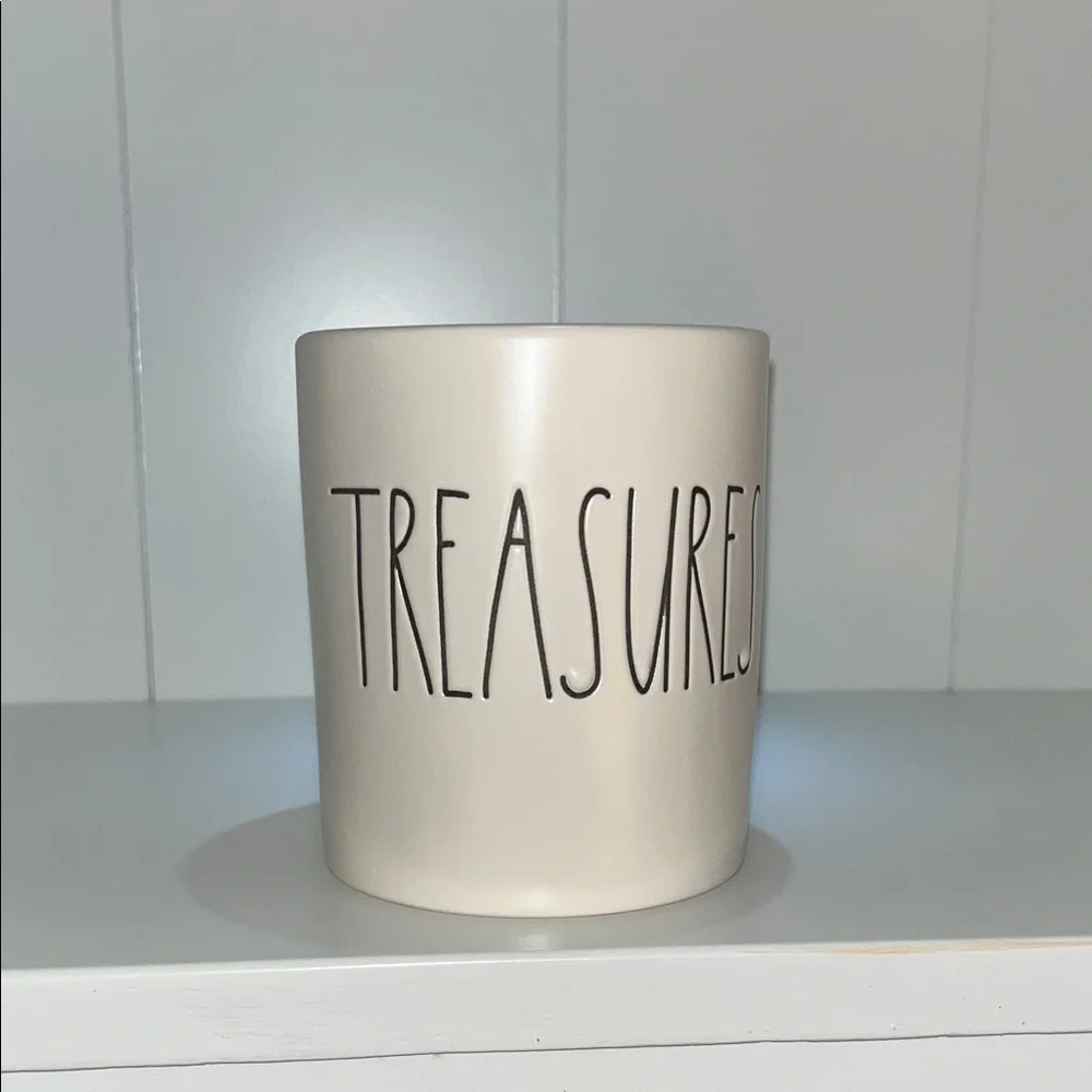 RAE DUNN CERAMIC TRESAURES CUP-NEW
